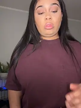 camiliaskye online show from February 5, 6:07 am