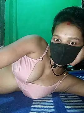 Snapshot of Hoty_girl_143 chatting on April 17, 1:30 am Hoty girl 143 online show from April 17, 1:30 am