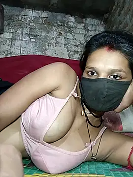 Snapshot of Hoty_girl_143 chatting on May 10, 2:50 am Hoty girl 143 online show from May 10, 2:50 am