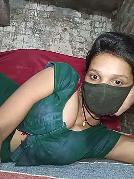 Snapshot of Hoty_girl_143 chatting on June 1, 12:56 am Hoty girl 143 online show from June 1, 12:56 am