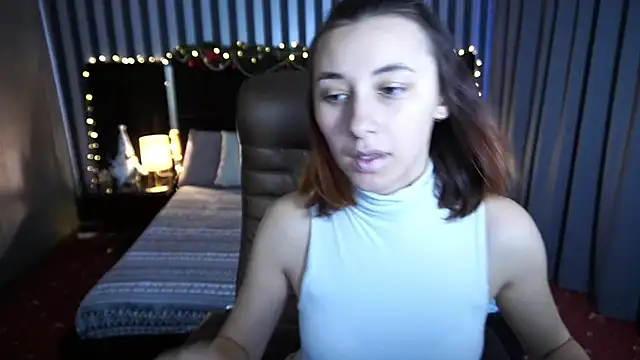 Snapshot of Roxy_Rayy chatting on December 14, 6:56 am Roxy Rayy online show from December 14, 6:56 am
