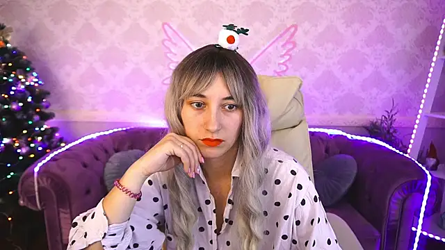 Snapshot of Roxy_Rayy chatting on December 24, 1:39 pm Roxy Rayy online show from December 24, 1:39 pm