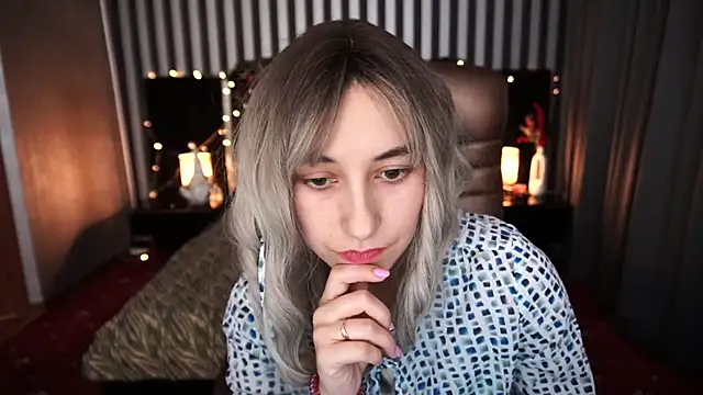 Snapshot of Roxy_Rayy chatting on January 1, 8:04 pm Roxy Rayy online show from January 1, 8:04 pm