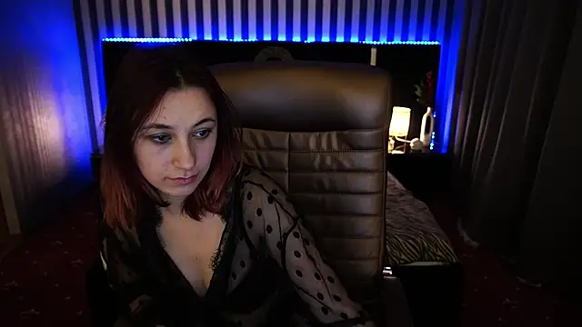 Snapshot of Roxy_Rayy chatting on March 5, 4:45 am Roxy Rayy online show from March 5, 4:45 am