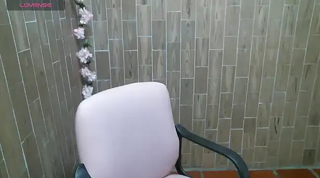 solyeria online show from December 12, 6:21 pm