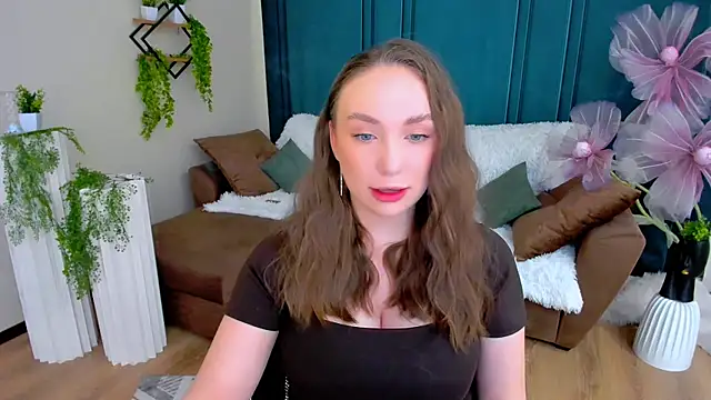 Snapshot of TrueReincarnation chatting on June 13, 7:06 am TrueReincarnation online show from June 13, 7:06 am