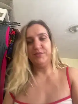 Snapshot of Bia_sexynovaes chatting on March 29, 12:38 pm Bia sexynovaes online show from March 29, 12:38 pm