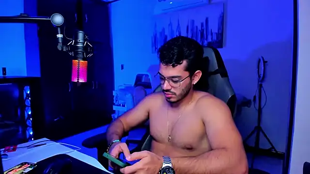 BrunoD31 online show from November 17, 3:45 am