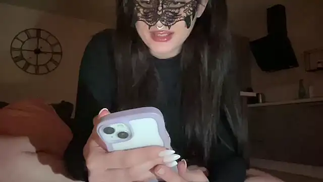 Snapshot of DominaCat75 chatting on December 3, 2:47 am DominaCat75 online show from December 3, 2:47 am