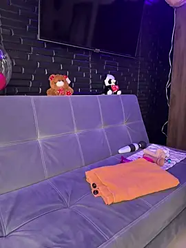 missycanoo online show from March 10, 2:50 am