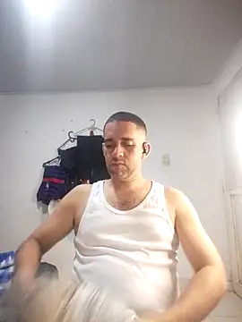 Snapshot of CRISTHIAN_GREY01 chatting on November 28, 6:16 am CRISTHIAN GREY01 online show from November 28, 6:16 am