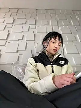Snapshot of Annie_LS chatting on January 8, 2:35 pm Annie LS online show from January 8, 2:35 pm