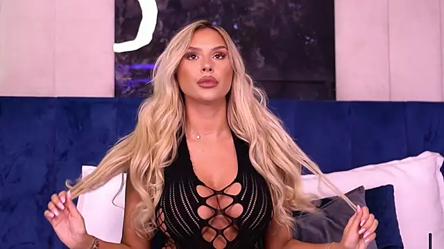 Snapshot of SelenaFrost chatting on December 10, 10:28 am SelenaFrost online show from December 10, 10:28 am