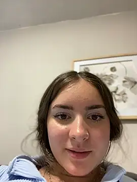 imlindapink online show from January 11, 7:05 pm