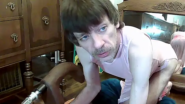 MaxJr8008 online show from October 11, 6:56 am