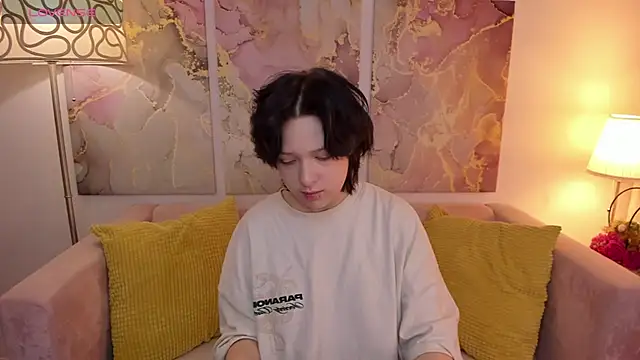 Snapshot of fiamoory chatting on January 14, 1:36 am fiamoory online show from January 14, 1:36 am