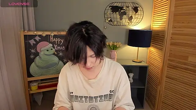 Snapshot of fiamoory chatting on February 1, 1:23 am fiamoory online show from February 1, 1:23 am