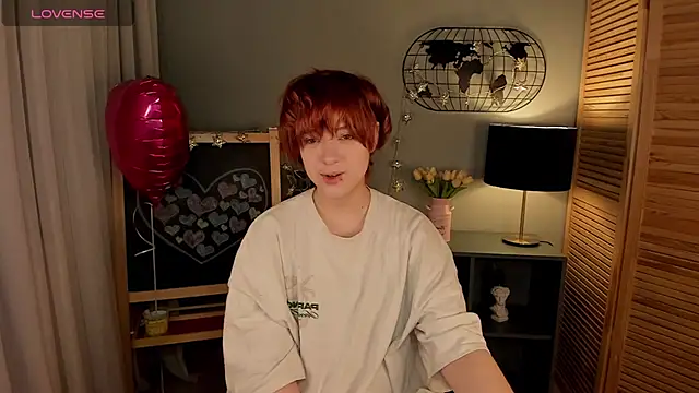 Snapshot of fiamoory chatting on February 11, 1:31 am fiamoory online show from February 11, 1:31 am