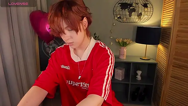 Snapshot of fiamoory chatting on February 12, 4:23 am fiamoory online show from February 12, 4:23 am