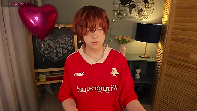 Snapshot of fiamoory chatting on February 12, 7:23 am fiamoory online show from February 12, 7:23 am