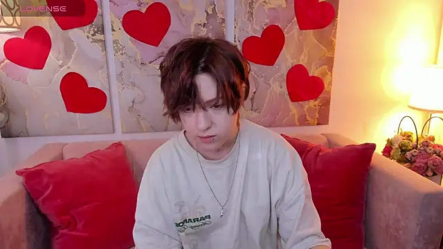 Snapshot of fiamoory chatting on February 18, 1:21 am fiamoory online show from February 18, 1:21 am