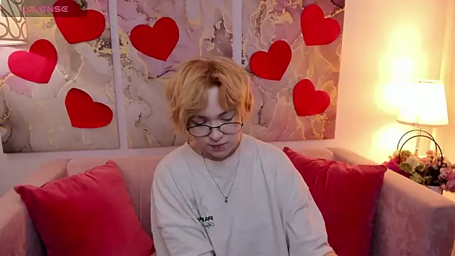 Snapshot of fiamoory chatting on February 25, 1:41 am fiamoory online show from February 25, 1:41 am