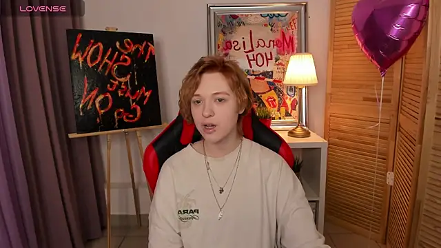 Snapshot of fiamoory chatting on March 8, 4:34 am fiamoory online show from March 8, 4:34 am