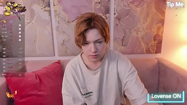 Snapshot of fiamoory chatting on March 12, 1:36 am fiamoory online show from March 12, 1:36 am