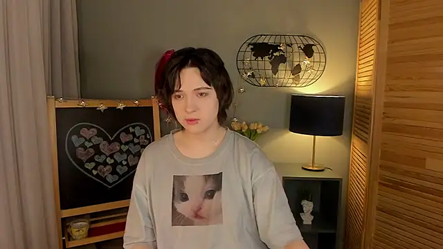 Snapshot of fiamoory chatting on March 23, 1:42 am fiamoory online show from March 23, 1:42 am