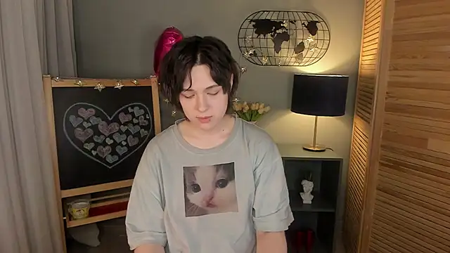 Snapshot of fiamoory chatting on March 23, 4:49 am fiamoory online show from March 23, 4:49 am