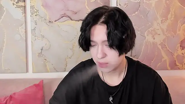 Snapshot of fiamoory chatting on October 1, 1:44 am fiamoory online show from October 1, 1:44 am