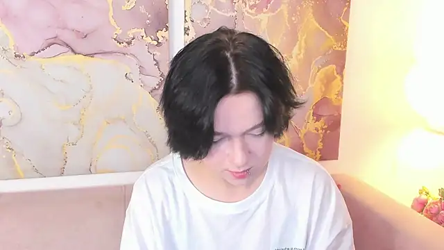 Snapshot of fiamoory chatting on October 9, 1:14 am fiamoory online show from October 9, 1:14 am