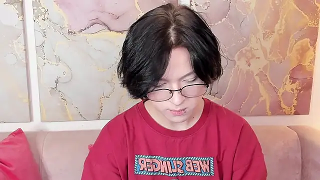 Snapshot of fiamoory chatting on October 17, 6:05 am fiamoory online show from October 17, 6:05 am