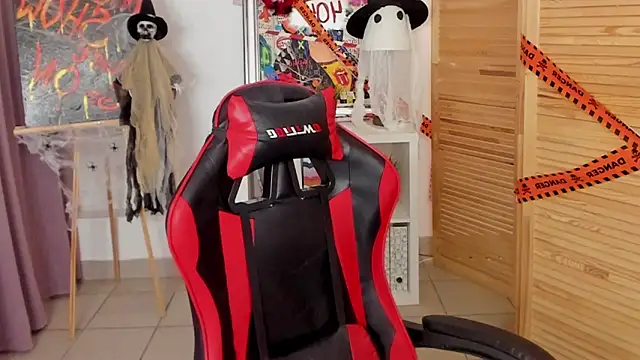 Snapshot of fiamoory chatting on October 29, 12:57 am fiamoory online show from October 29, 12:57 am