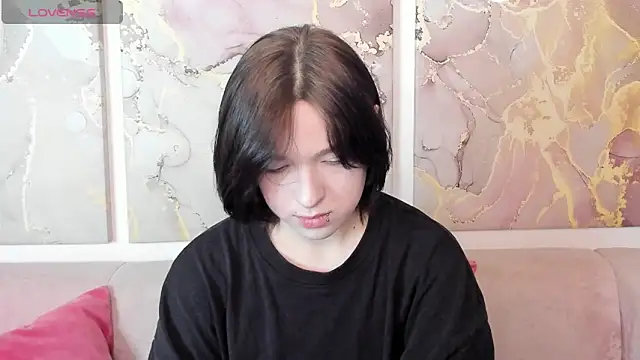 fiamoory online show from May 10, 4:50 am