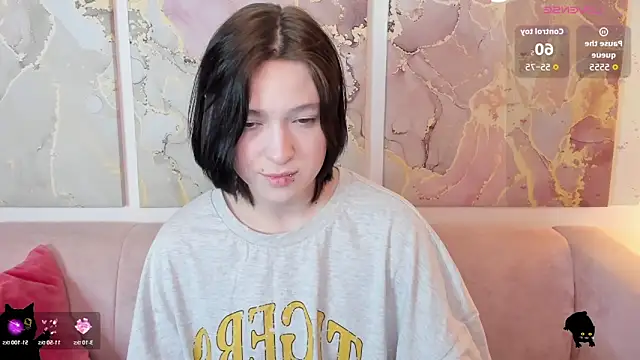 fiamoory online show from May 13, 1:36 am