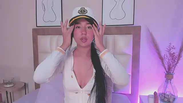 LaraGoldd online show from October 6, 10:51 pm