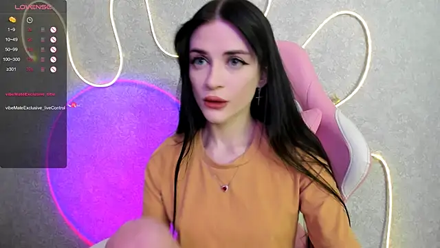 Molly Crystall online show from May 18, 3:13 am