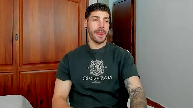 Guyinthemountain online show from June 25, 4:33 pm
