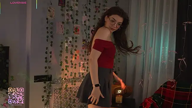 Snapshot of FlairEdgin chatting on February 12, 7:09 pm FlairEdgin online show from February 12, 7:09 pm