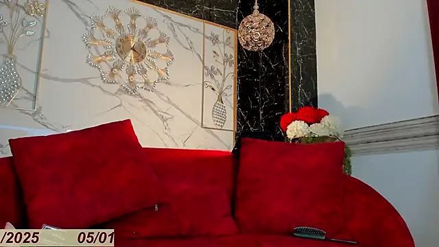 Snapshot of Avril_Naughty chatting on January 5, 5:20 am Avril Naughty online show from January 5, 5:20 am