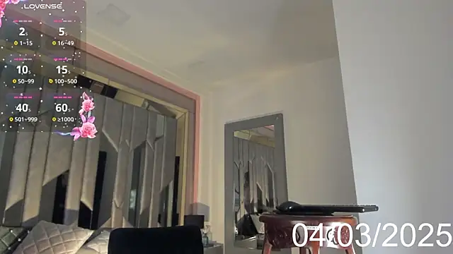 Snapshot of Avril_Naughty chatting on March 5, 5:29 am Avril Naughty online show from March 5, 5:29 am