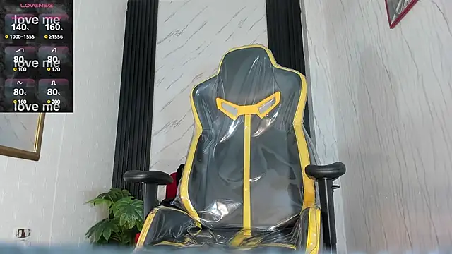 TOWERS21  online show from December 10, 11:30 pm