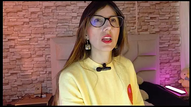  jade white  online show from April 27, 5:00 pm