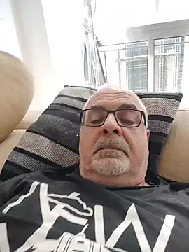 Satiro Sevilla online show from November 7, 4:07 pm