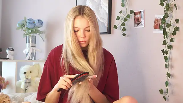 norakisses online show from May 6, 7:46 am