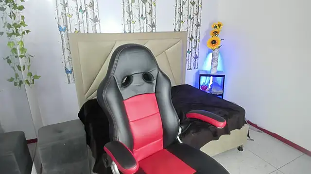 Strella ferrera online show from September 29, 3:11 am