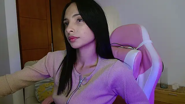 AnnitaSerna  online show from April 1, 3:29 am