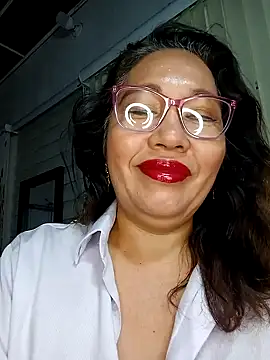 anniecoopeer online show from January 24, 11:37 am