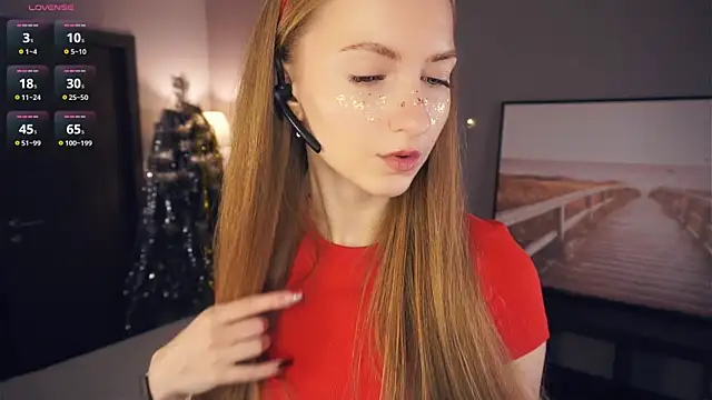 EsmaCarll online show from December 22, 8:17 pm